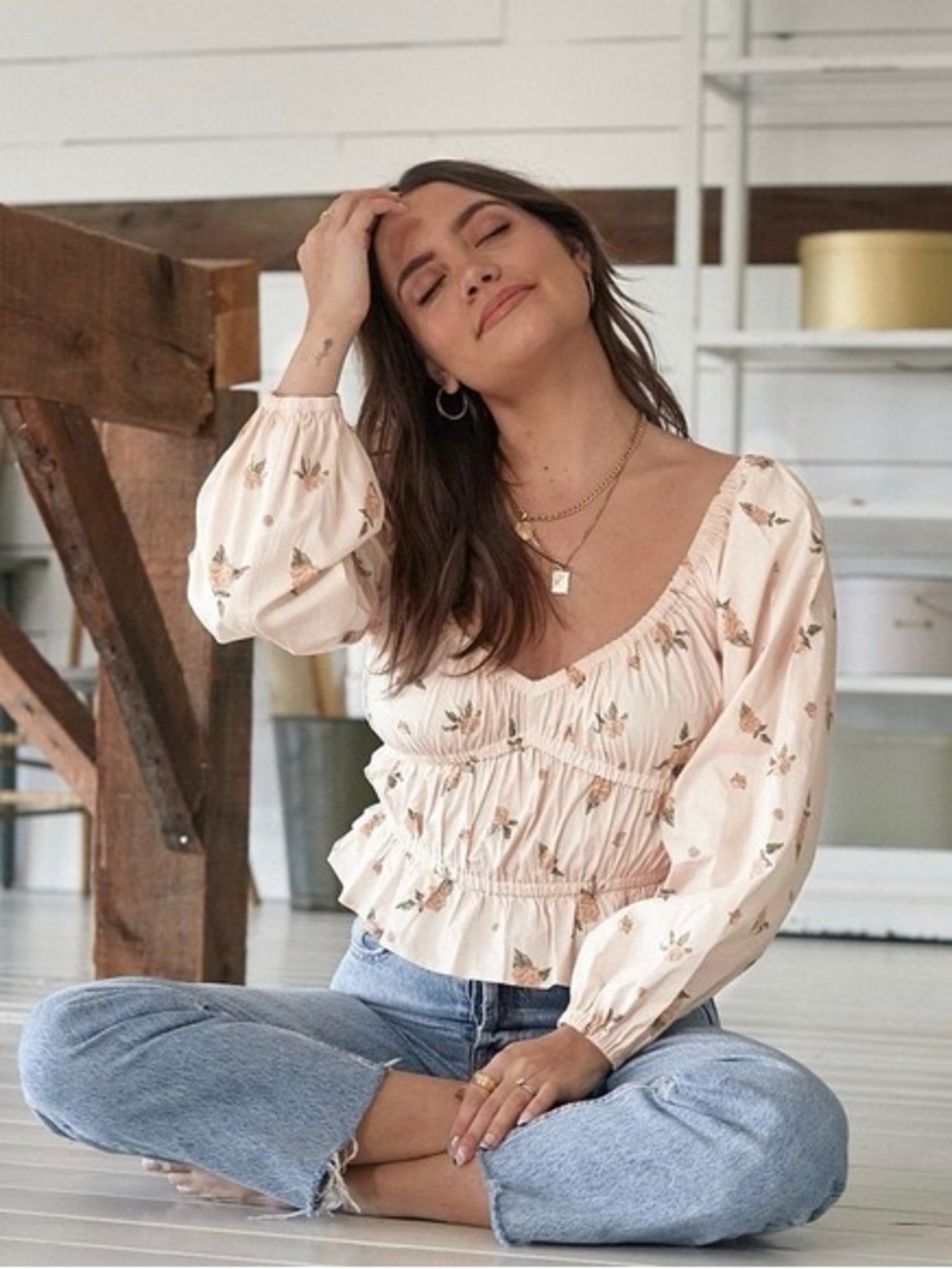 🌷BACKYARD ROSES JENNY LONG SLEEVE CROP TOP🌷